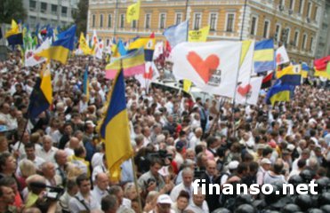 Центр Киева собрал более 100 тысяч людей, выступающих за евроинтеграцию Украины