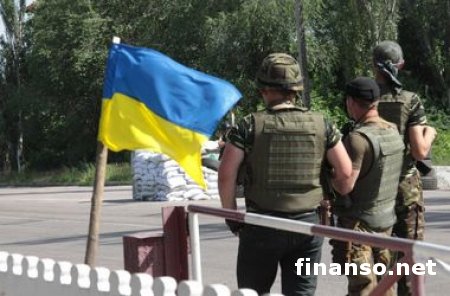 АТО в Украине: в Луганске боевики контратакуют силовиков, из РФ стреляют