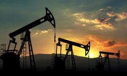 Цены нефти падают из-за роста объемов сырья в Америке